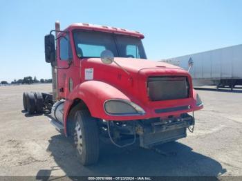  Salvage Freightliner Columbia