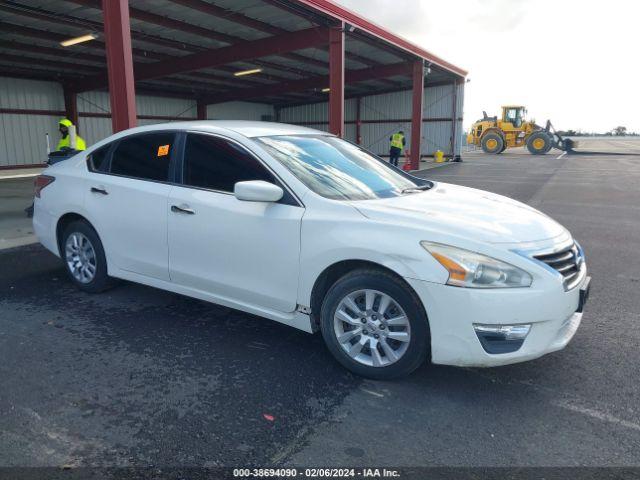  Salvage Nissan Altima