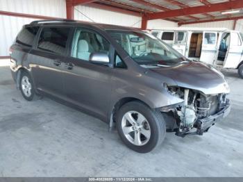  Salvage Toyota Sienna