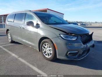  Salvage Chrysler Pacifica