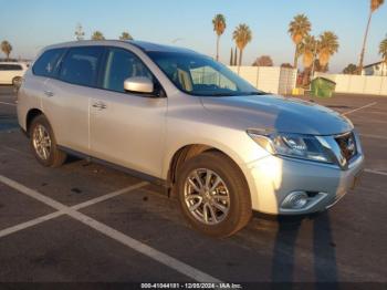  Salvage Nissan Pathfinder