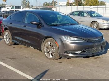  Salvage Chrysler 200