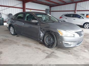  Salvage Nissan Altima