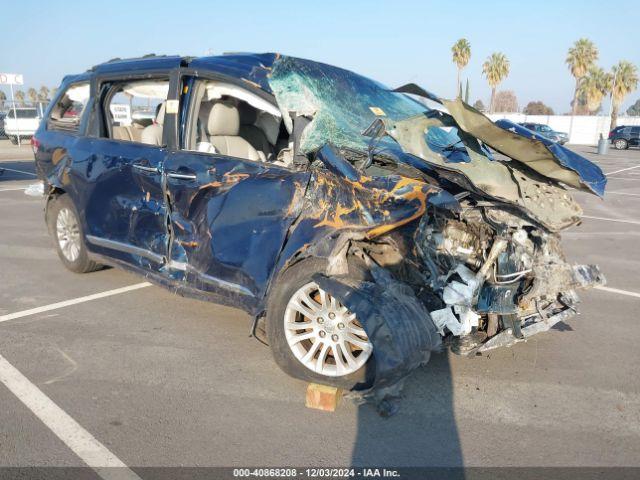  Salvage Toyota Sienna