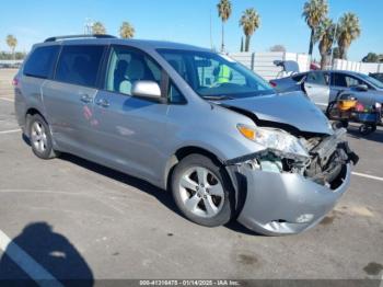  Salvage Toyota Sienna