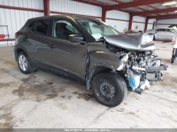  Salvage Nissan Kicks