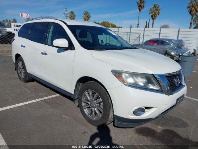  Salvage Nissan Pathfinder