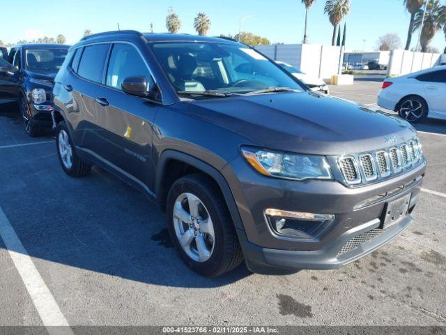  Salvage Jeep Compass