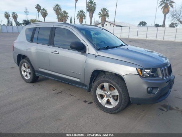  Salvage Jeep Compass