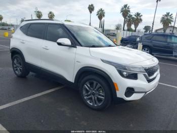  Salvage Kia Seltos