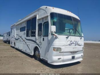  Salvage Freightliner Chassis