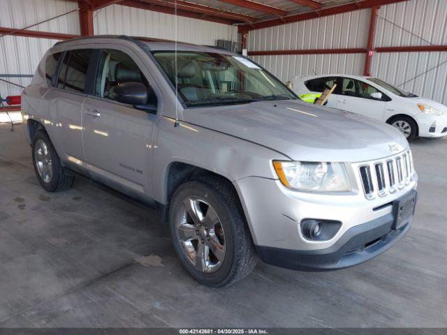  Salvage Jeep Compass