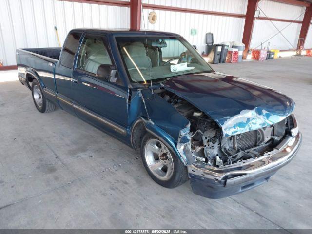  Salvage Chevrolet S-10