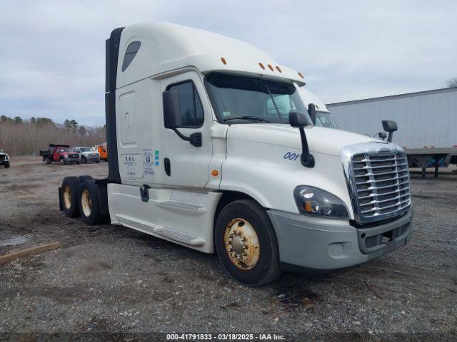  Salvage Freightliner Cascadia 125