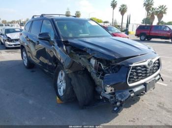  Salvage Toyota Highlander