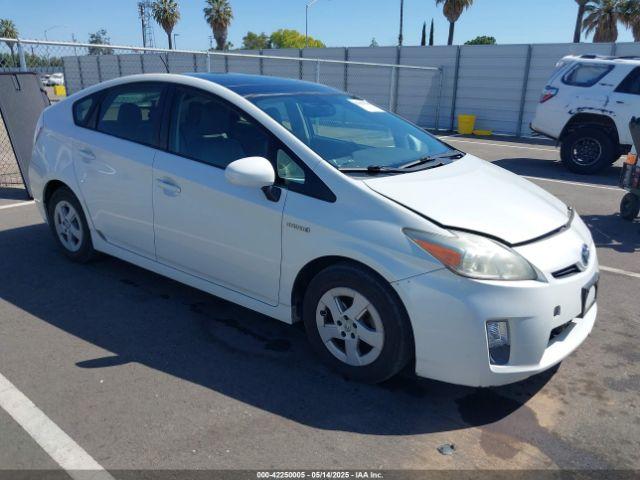  Salvage Toyota Prius