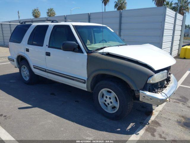  Salvage Chevrolet Blazer
