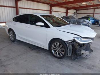  Salvage Chrysler 200