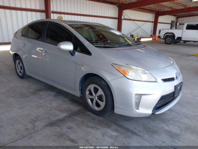  Salvage Toyota Prius