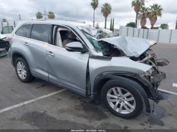  Salvage Toyota Highlander