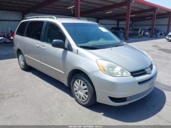  Salvage Toyota Sienna