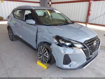 Salvage Nissan Kicks