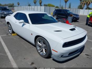  Salvage Dodge Challenger