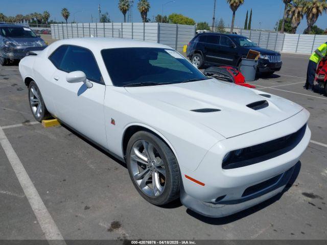  Salvage Dodge Challenger