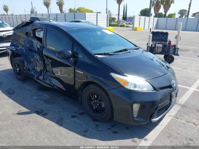  Salvage Toyota Prius