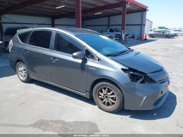  Salvage Toyota Prius v