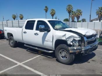  Salvage Chevrolet Silverado 2500