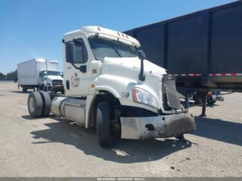 Salvage Freightliner Cascadia 125