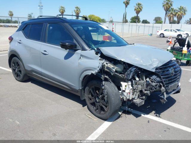  Salvage Nissan Kicks