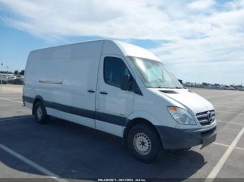  Salvage Mercedes-Benz Sprinter 2500