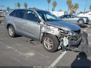  Salvage Kia Sorento