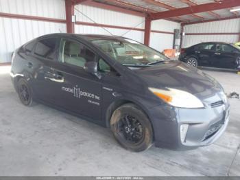  Salvage Toyota Prius