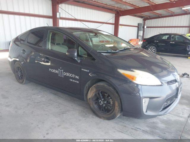  Salvage Toyota Prius