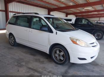  Salvage Toyota Sienna