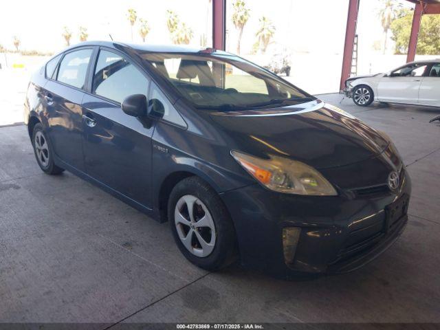  Salvage Toyota Prius