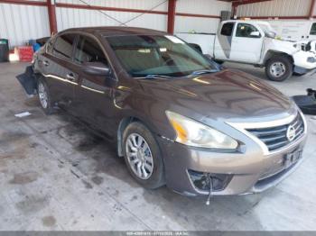  Salvage Nissan Altima