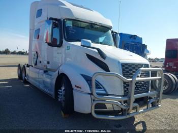  Salvage Volvo Vnl