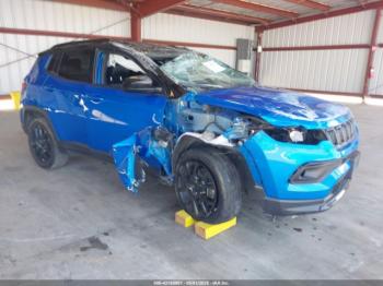  Salvage Jeep Compass