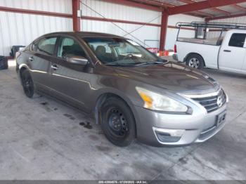  Salvage Nissan Altima