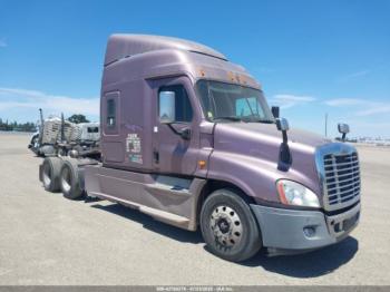  Salvage Freightliner Cascadia 125