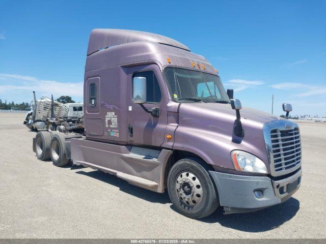  Salvage Freightliner Cascadia 125