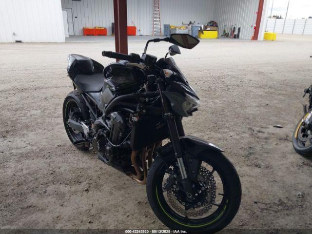  Salvage Kawasaki Zr900