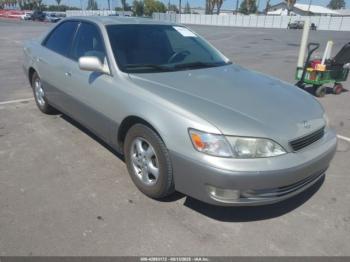  Salvage Lexus Es