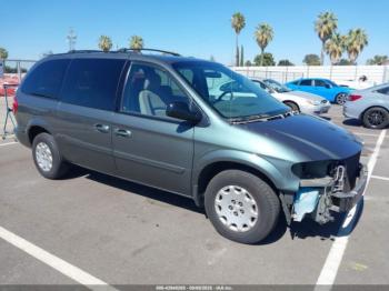  Salvage Chrysler Town & Country