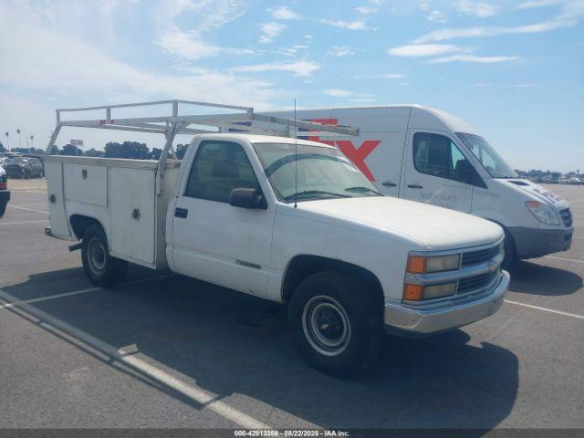  Salvage Chevrolet C3500 Chassis