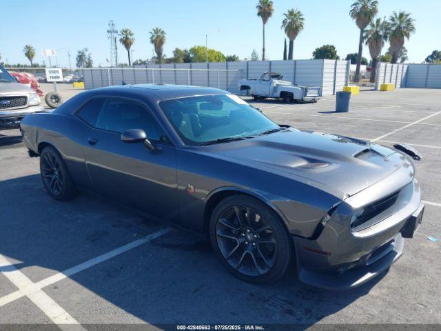  Salvage Dodge Challenger
